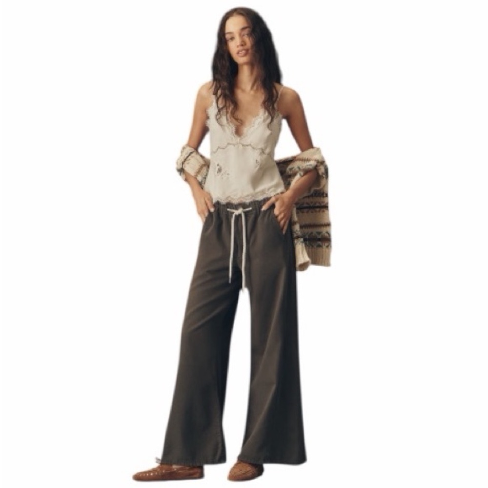 Anthropologie NEW • Pilcro • The Adi Pull-On Mid-Rise Flare Pants XS